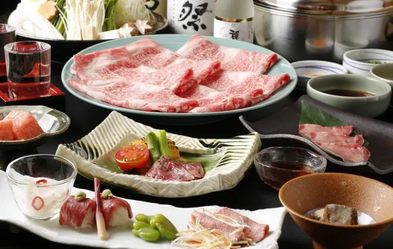 12 nhà hàng Sukiyaki ngon nức tiếng thu hút thực khách