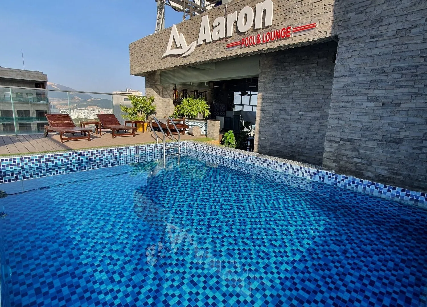 Aaron Hotel Nha Trang với thiết kế phòng Tổ Chim độc đáo