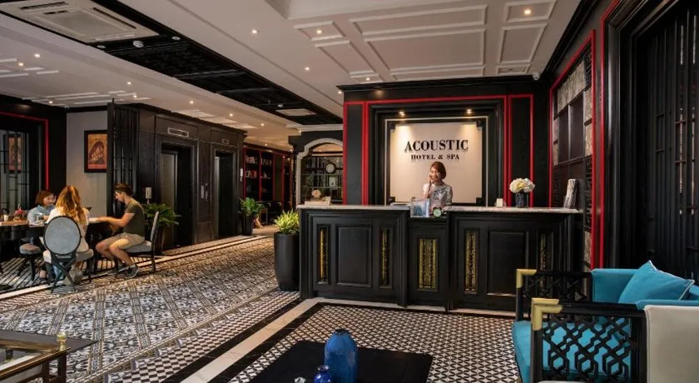 Acoustic Hotel Spa, khách sạn có view quán bar đẹp nhất nhì Hà Nội