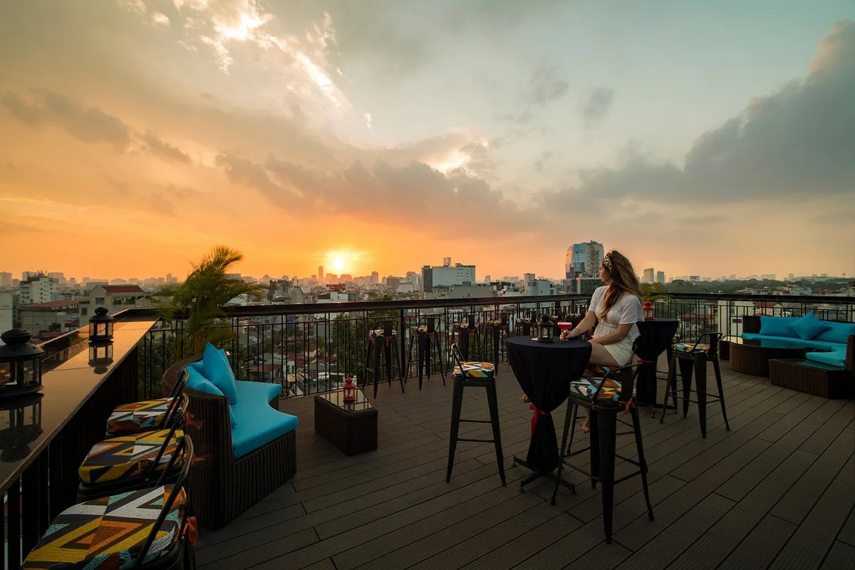 Acoustic Hotel Spa, khách sạn có view quán bar đẹp nhất nhì Hà Nội