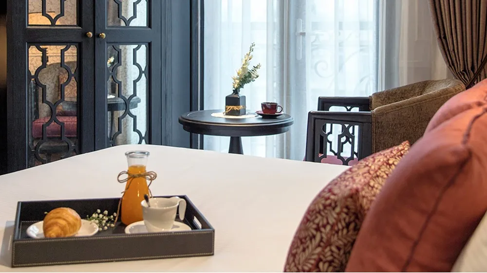 Aira Boutique Hanoi Hotel Spa, khách sạn có hồ bơi ngoài trời cực đẹp