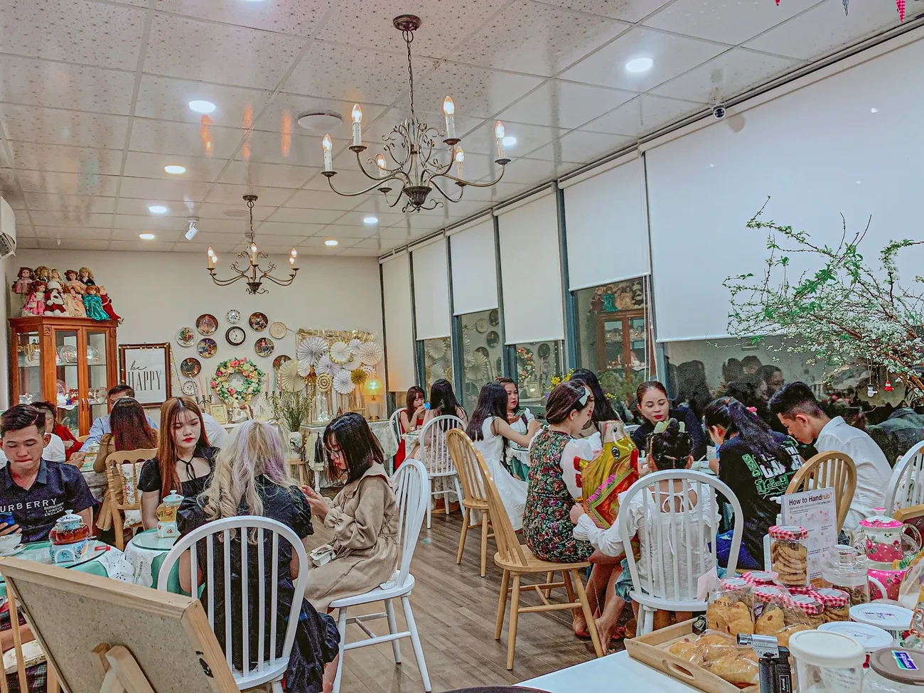 Alice Tea Room – Nơi du khách lạc vào xứ sở thần tiên ở Phú Yên