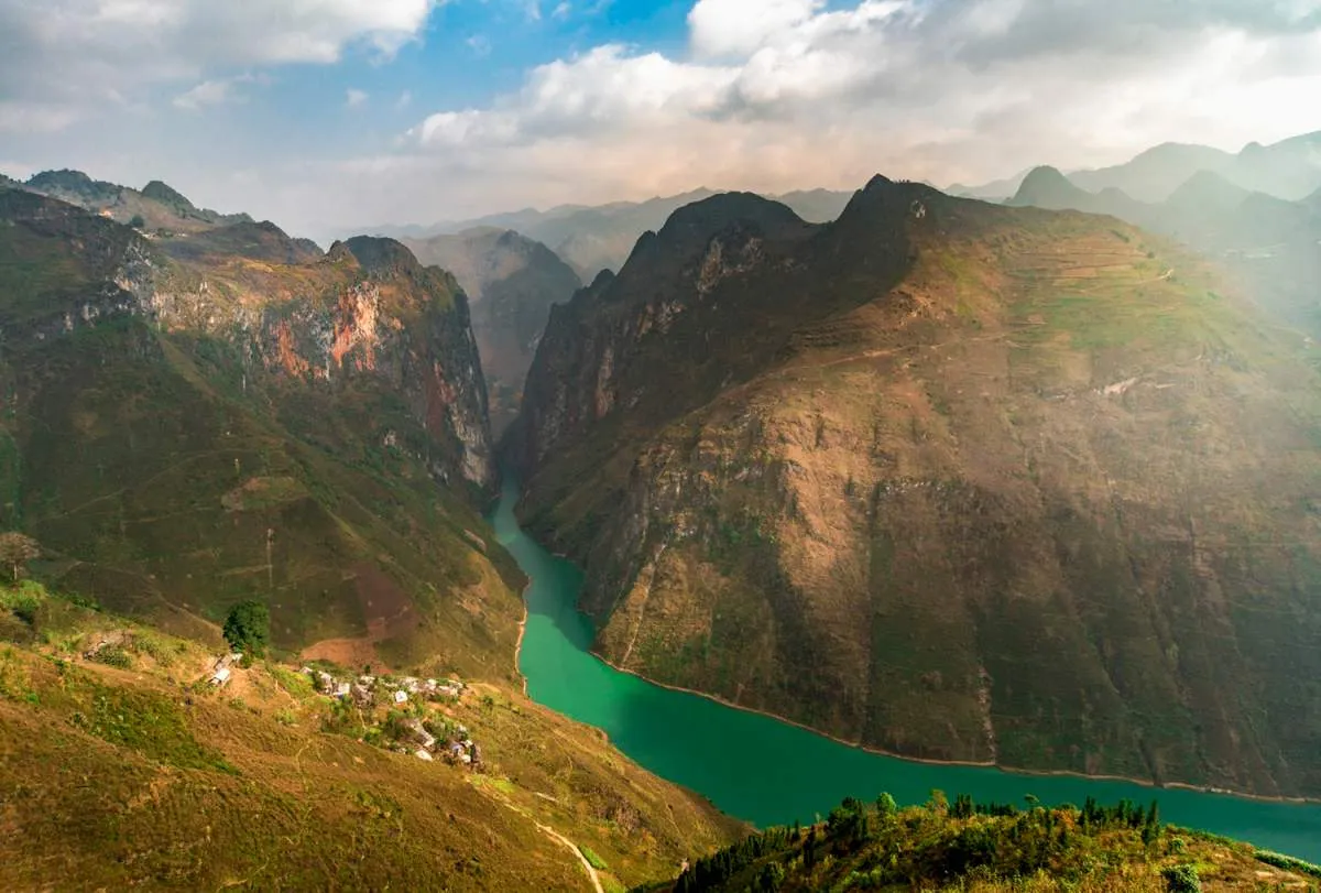 Alo, ở đây có Kinh nghiệm phượt Hà Giang bằng xe máy từ A đến Z!