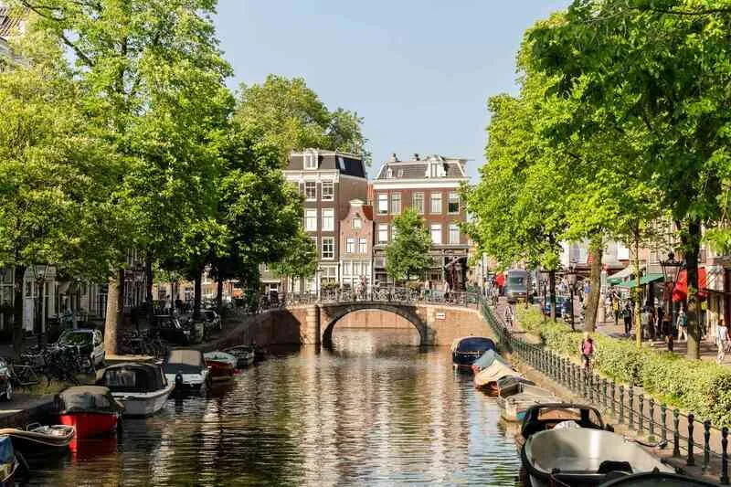 Amsterdam Hà Lan, thành phố cổ kính với vẻ đẹp trữ tình