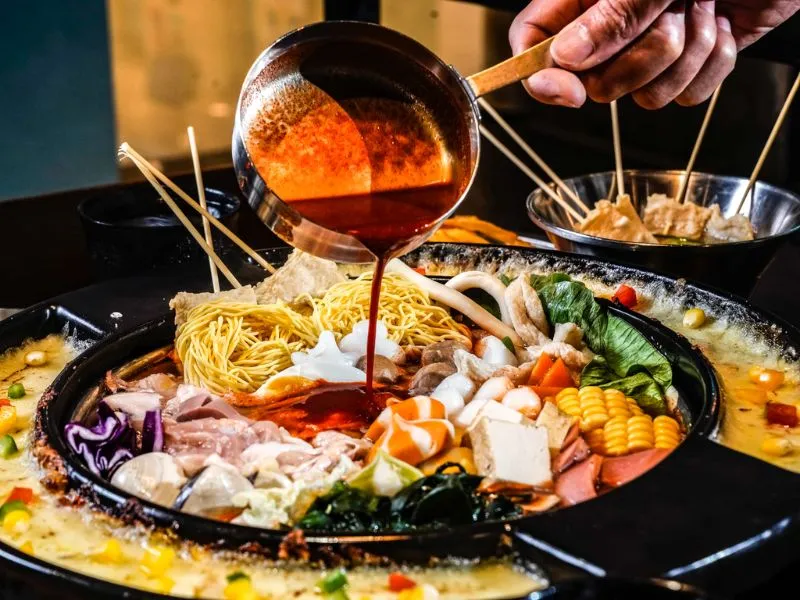 Ăn sập quán với 5+ địa điểm Buffet Tokbokki cực ngon tại Sài Gòn