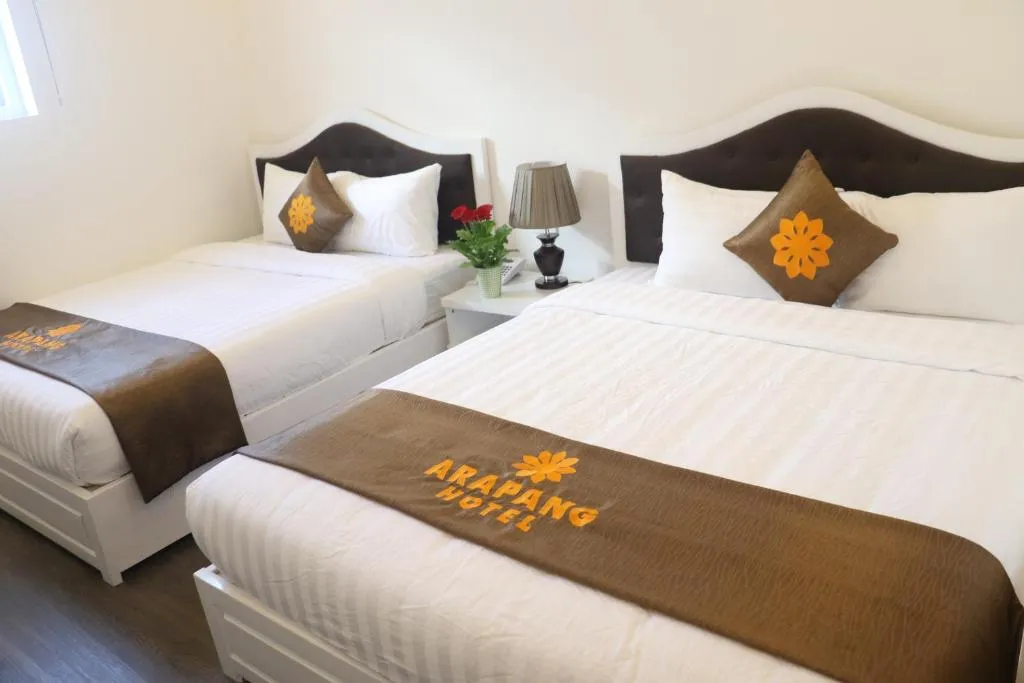 Arapang Hotel 2 với không gian thật sang trọng cùng tông màu trắng chủ đạo