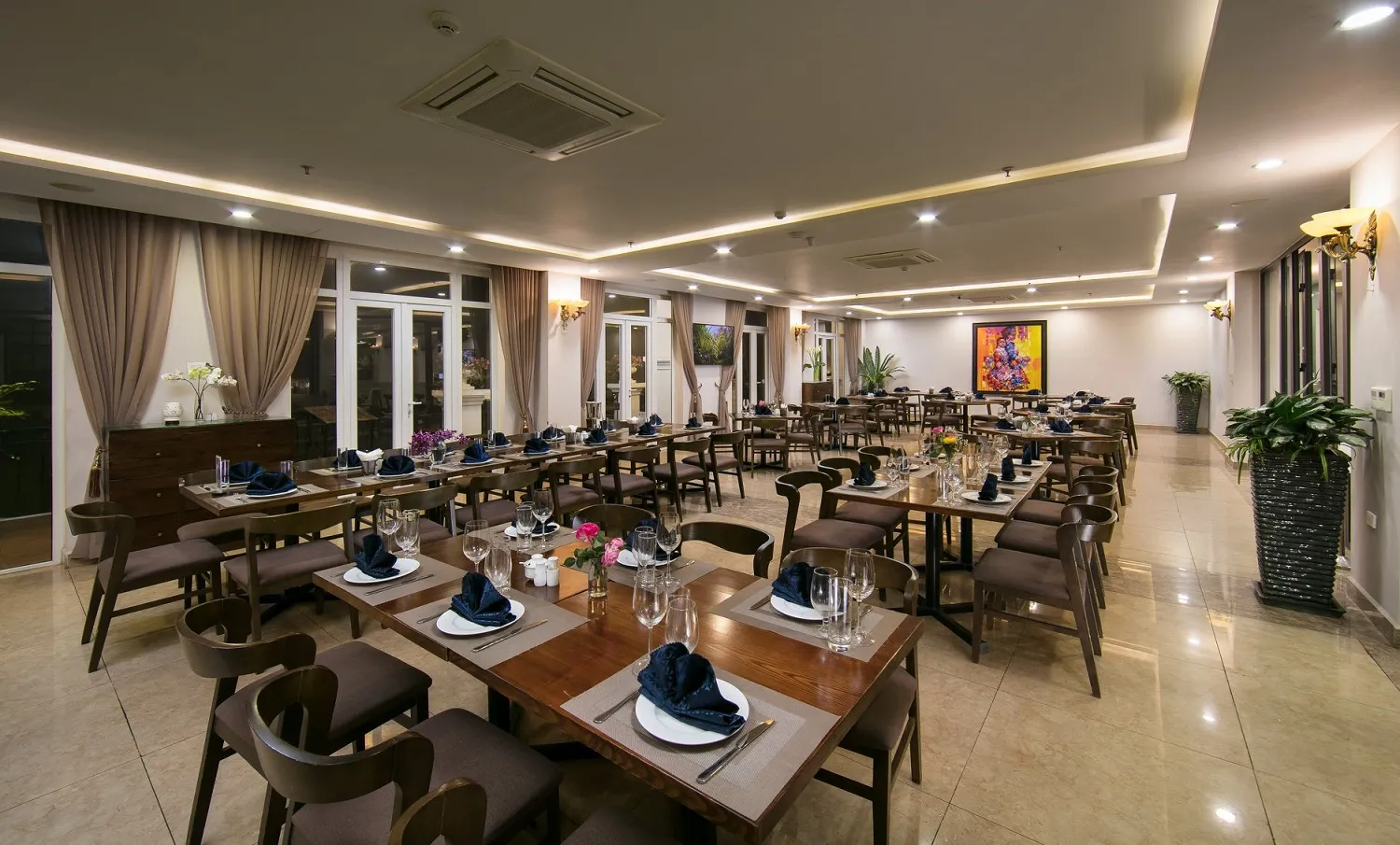 Azure Sapa Hotel – Khách sạn 4 sao với kiến trúc Pháp cổ điển, sang trọng có phòng Dorm đầy mới lạ