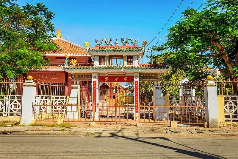 Bãi biển Đồi Dương hiền hòa sóng vỗ ngay trung tâm Phan Thiết