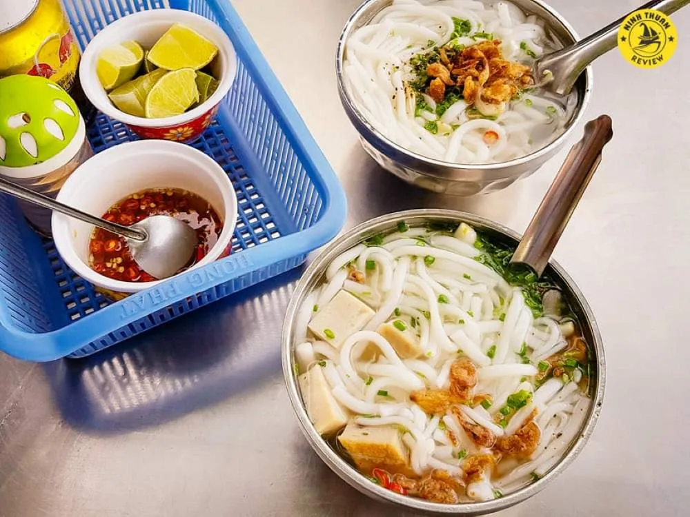 Bánh canh chả cá Phan Rang, món ăn nồng nàn hương vị biển