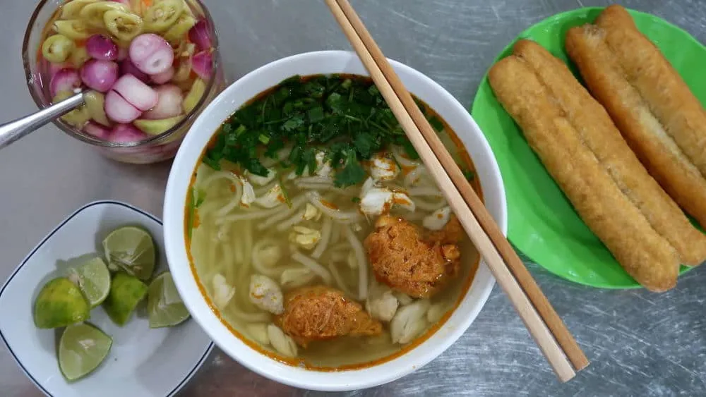 Bánh canh Hội An – Đặc sản phố cổ vạn người mê