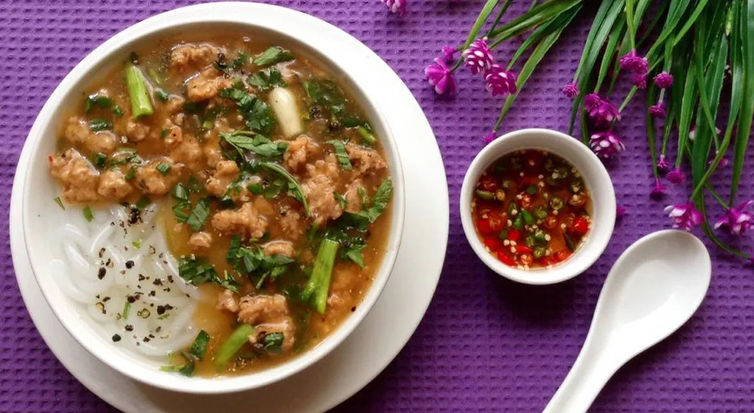 Bánh canh Nam Phổ – Đặc sản níu chân du khách khi đến Huế