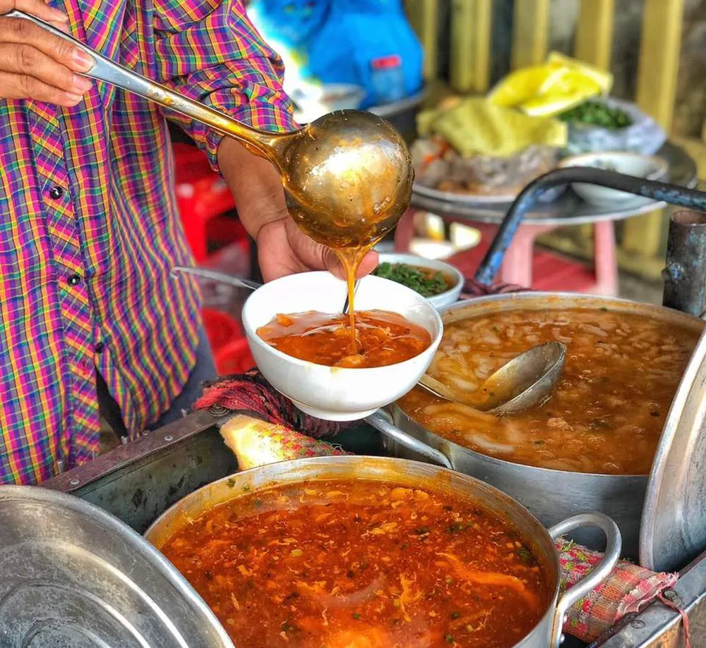 Bánh canh Nam Phổ – Đặc sản níu chân du khách khi đến Huế