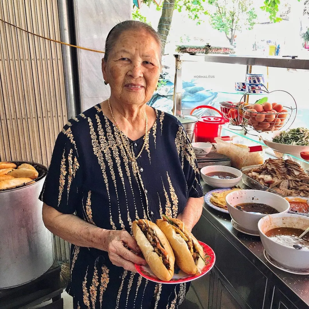 Bánh mì Madam Khánh Hội An – Trải nghiệm bánh mì ngon nhất thế giới