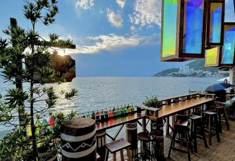 Beach Stop Lounge & Cafe, ngắm hoàng hôn lãng mạn ở Vũng Tàu