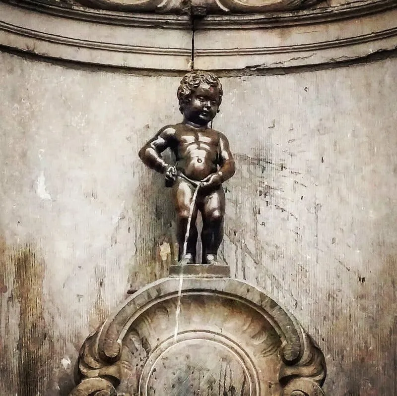 Biểu tượng độc đáo Manneken Pis khác biệt giữa lòng Brussel