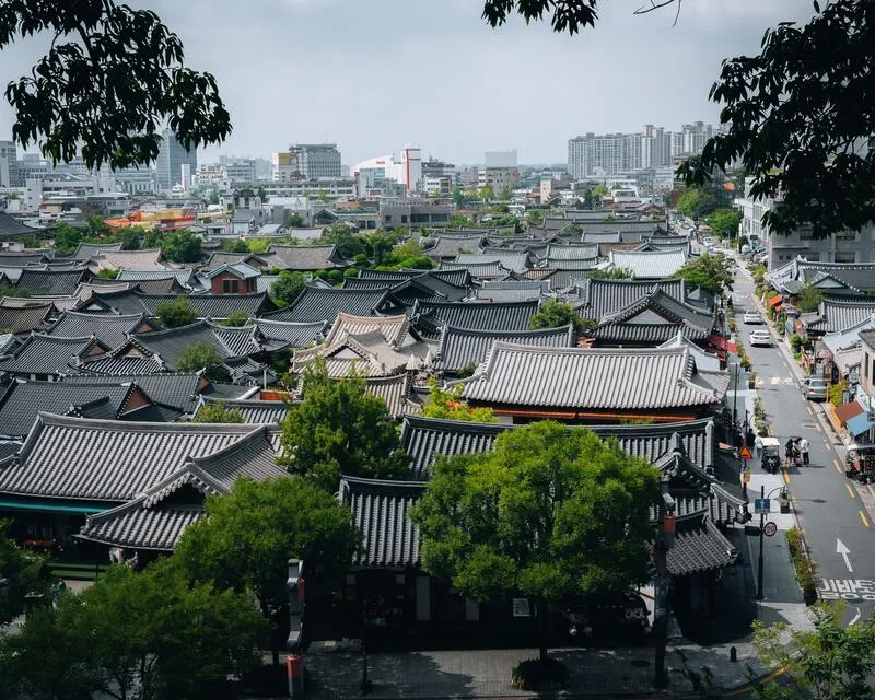 Bình yên nơi Làng Hanok Bukchon với khung cảnh nhẹ nhàng như thơ