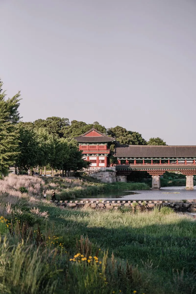 Bình yên nơi Làng Hanok Bukchon với khung cảnh nhẹ nhàng như thơ