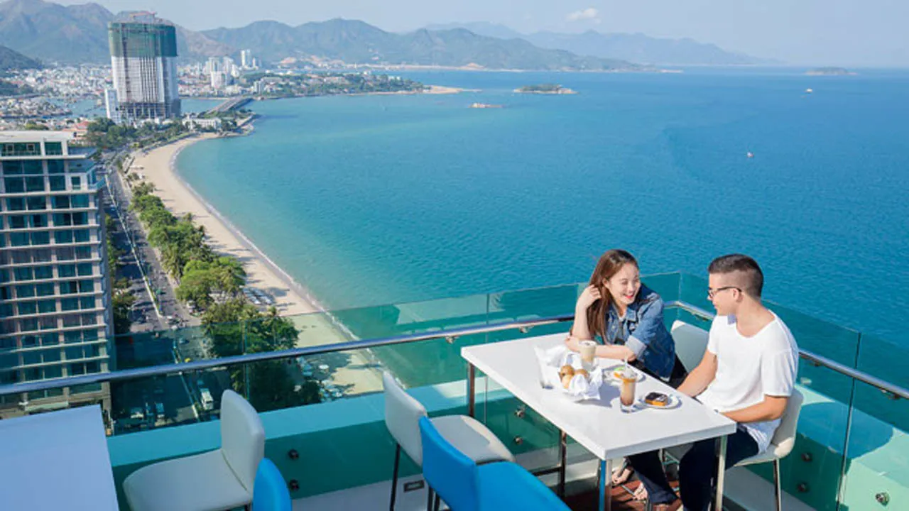 Bỏ túi TOP 8 nhà hàng view đẹp Nha Trang khiến du khách say lòng ngay lần đầu tiên đến