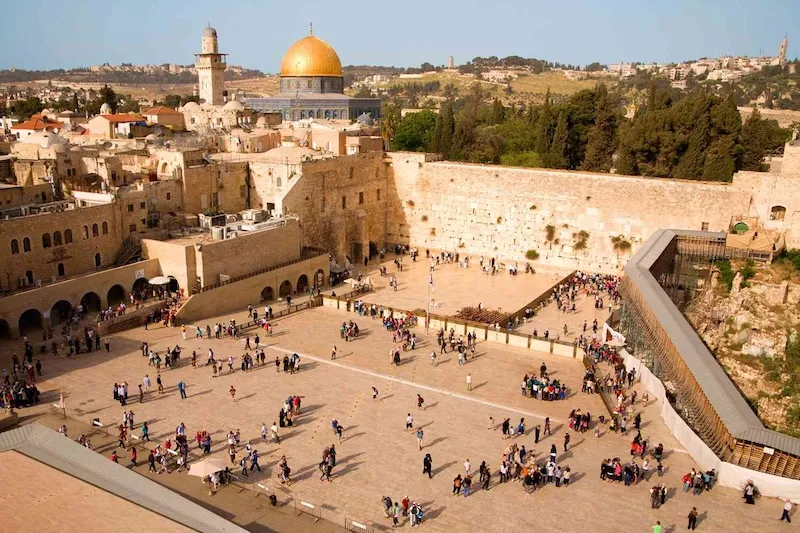 Bức tường than khóc linh thiêng của dân tộc Do Thái tại Jerusalem