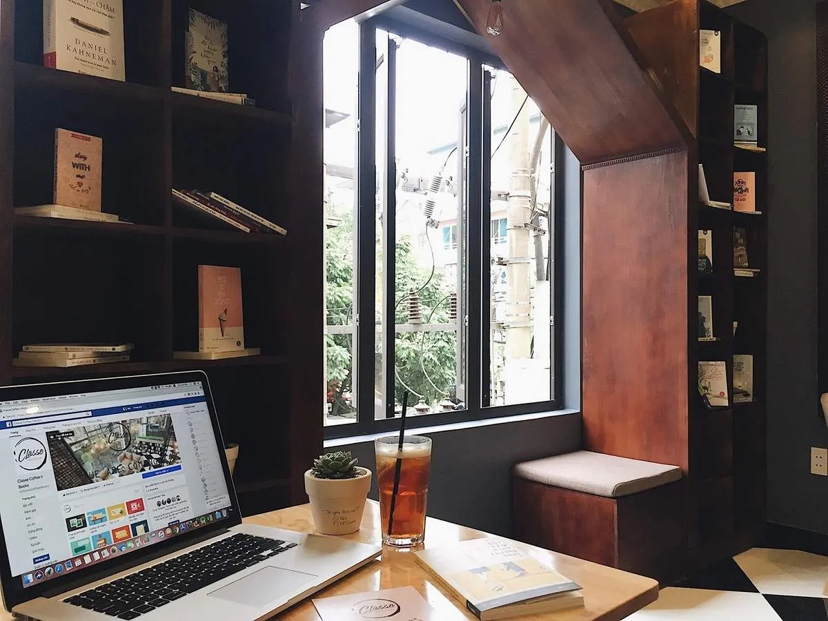 Cả vùng trời bình yên đến lạ tại Classe Coffee n Books