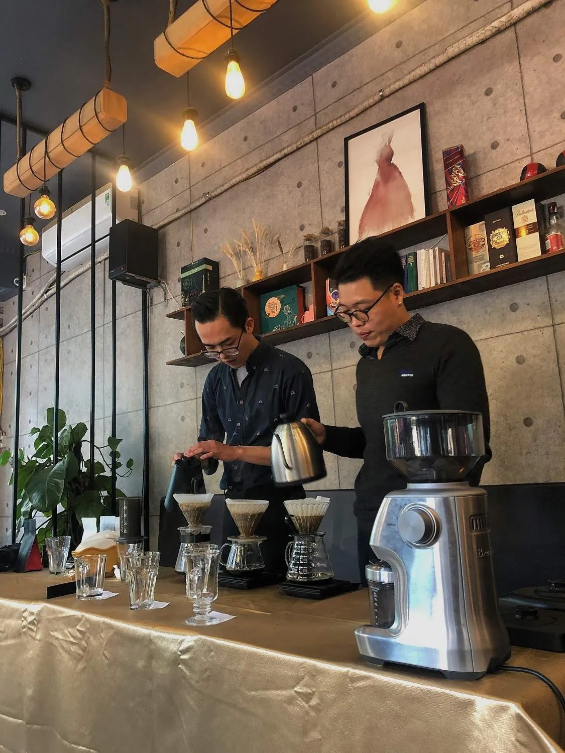 Cả vùng trời bình yên đến lạ tại Classe Coffee n Books