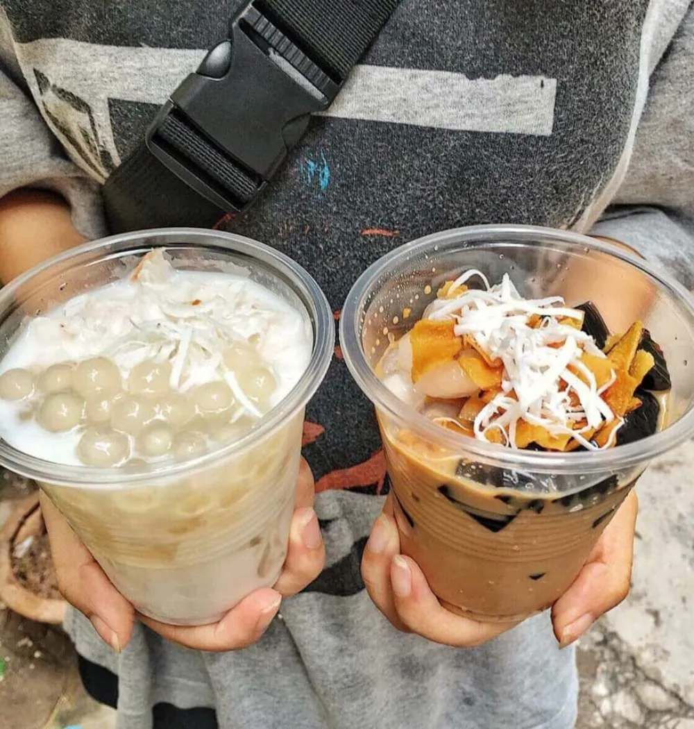 Cafe Cốt Dừa Cô Hạnh – Quán ngon được nhiều bạn trẻ yêu thích