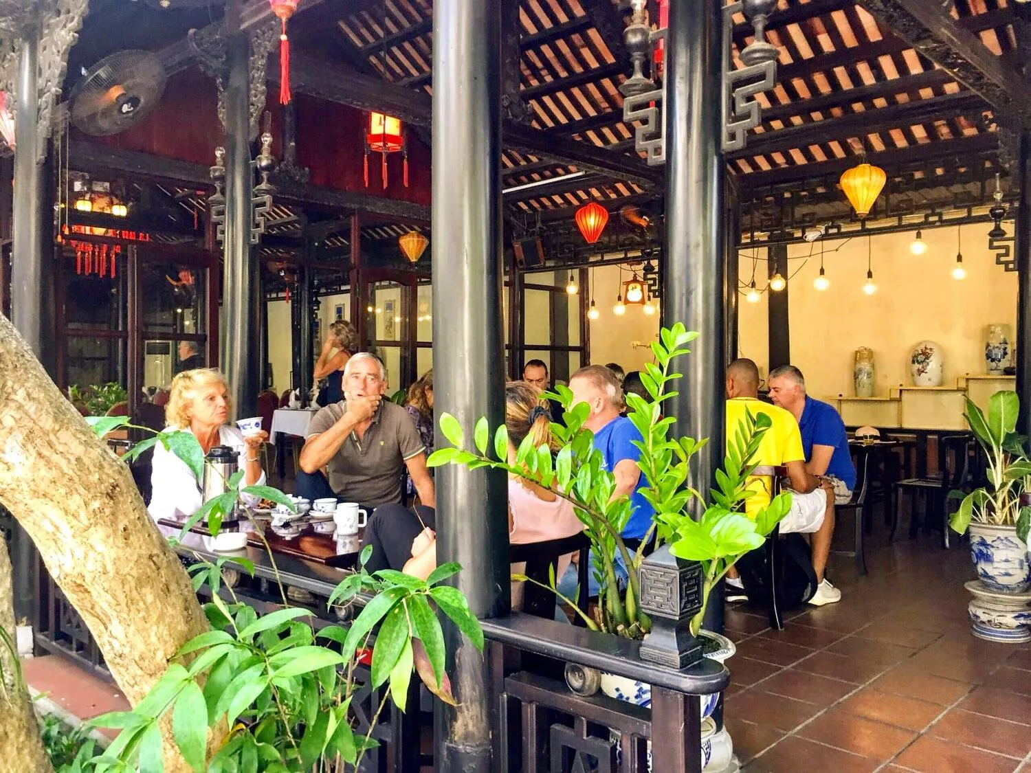 Cafe Nam Giao Hoài Cổ – Quán cà phê cổ kính giữa lòng cố đô Huế