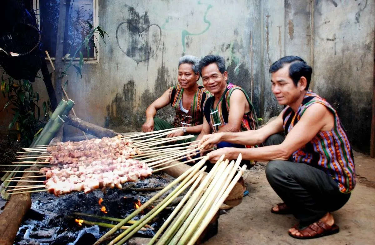 Cắm trại tại trảng cỏ Bàu Lạch, trải nghiệm đáng nhớ của tuổi trẻ