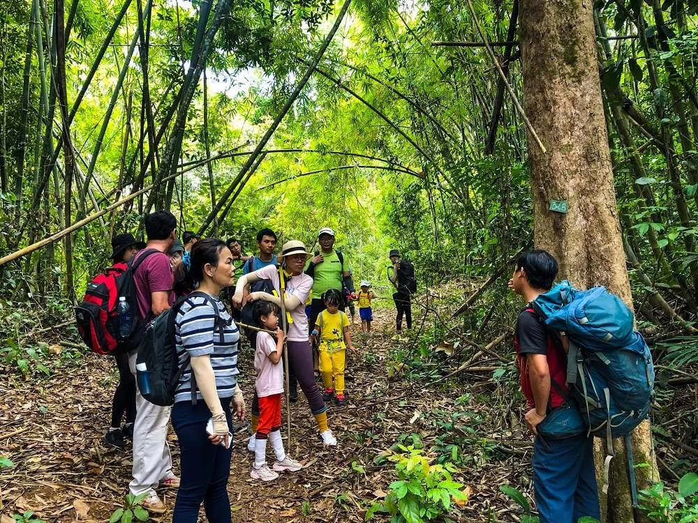 Cần chuẩn bị gì khi trekking Bù Gia Mập cùng hội bạn thân