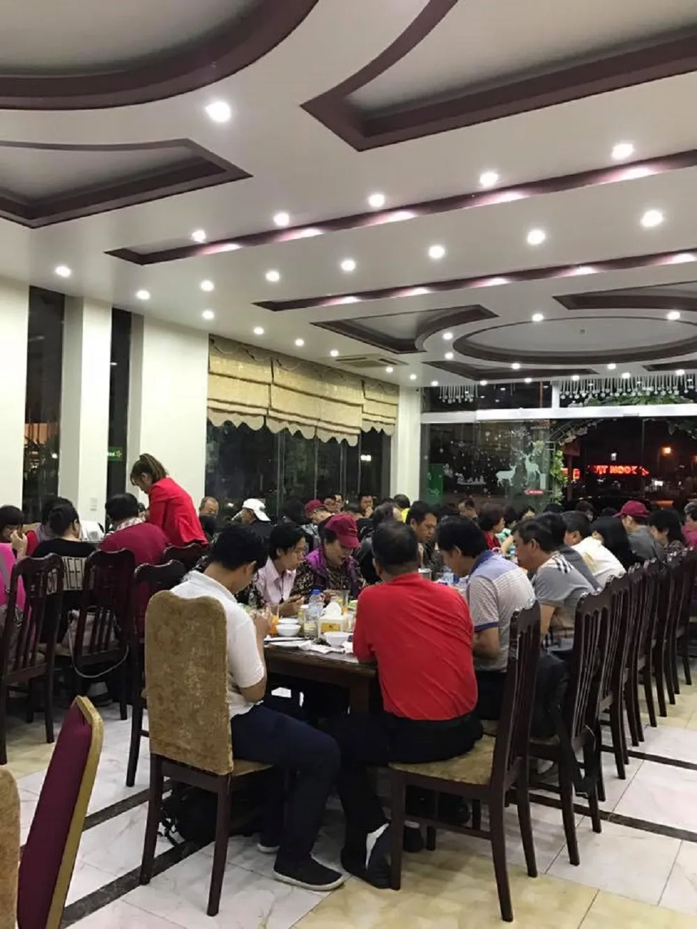 Càn quét thiên đường hải sản Gio Bien Restaurant Hai Phong