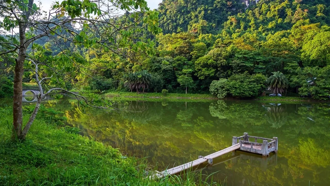 Cập nhật giá vé tham quan ở Ninh Bình cho những đôi chân ưa khám phá