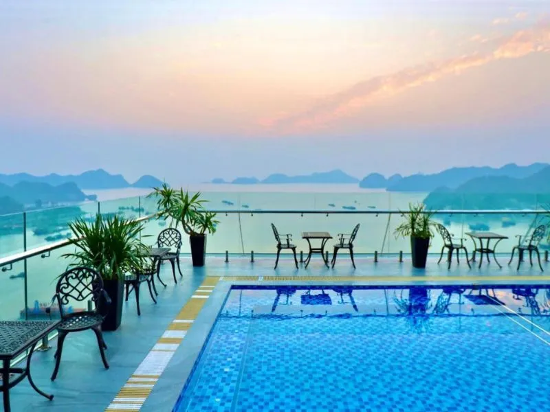 Catba Paradise Hotel, nơi nghỉ dưỡng sang trọng với view biển cực đẹp