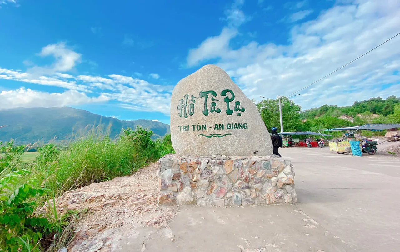 Check-in An Giang tại chùa Tà Pạ trang nghiêm nhưng không kém phần tuyệt sắc