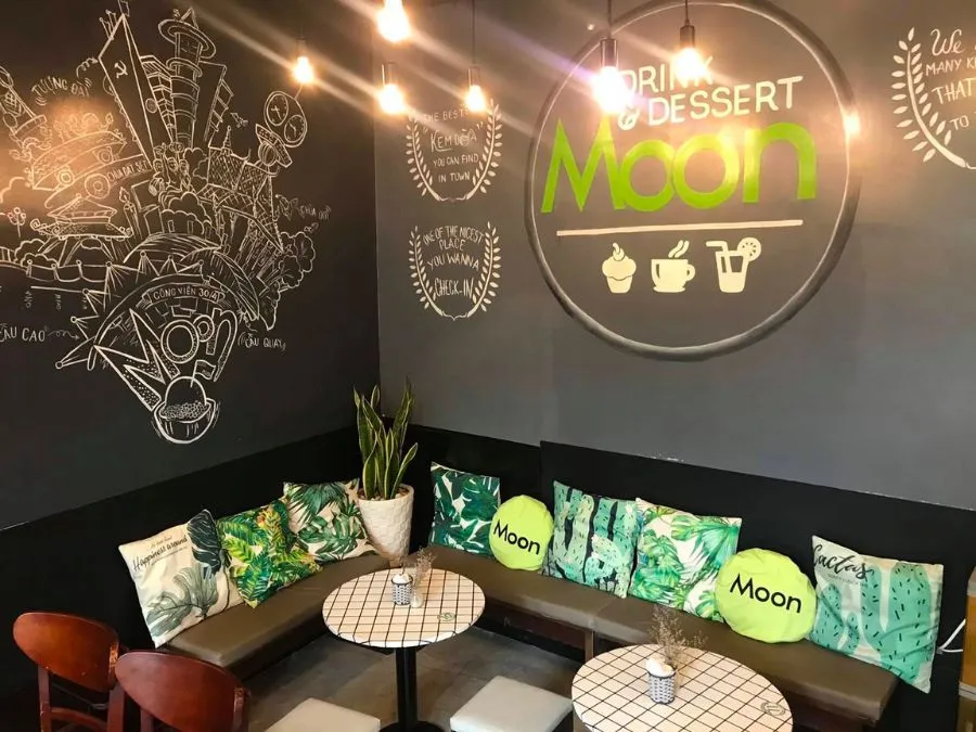 Check in The Moon Coffee TRĂNG, quán cà phê bánh ngọt cực hot