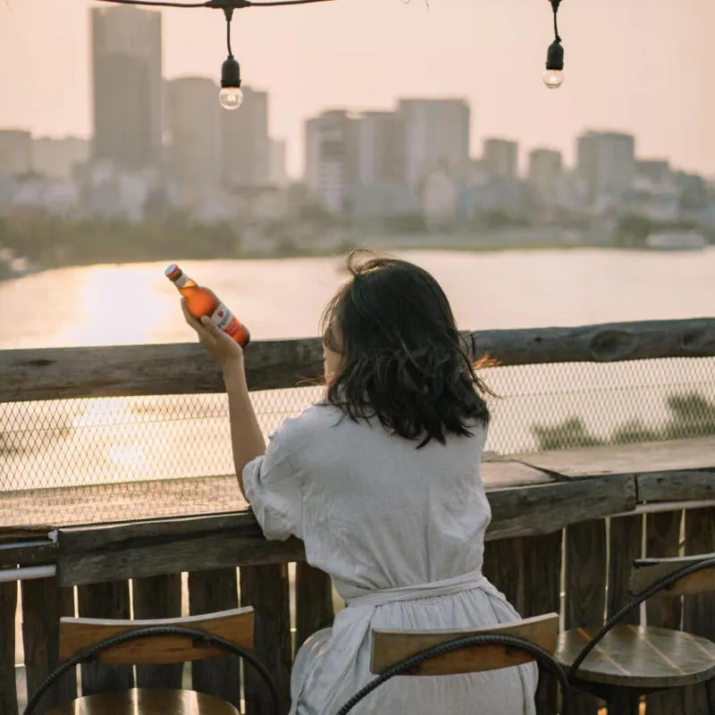 Chênh Vênh Rooftop, thu trọn view Landmark 81 trong tầm mắt