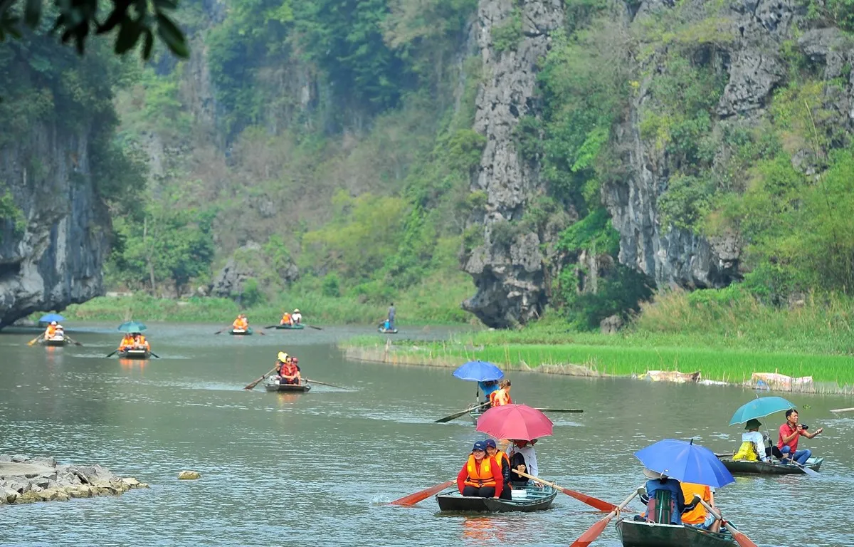 Chèo thuyền ở Tam Cốc – Hoạt động không mới mẻ nhưng cực kỳ thu hút