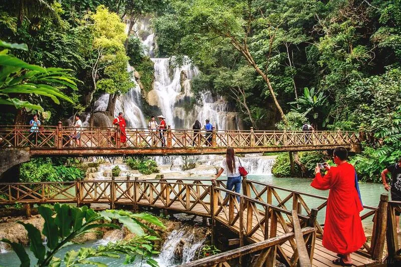 Chiêm ngưỡng vẻ đẹp thác Kuang Si, mỹ nhân xứ Luang Prabang