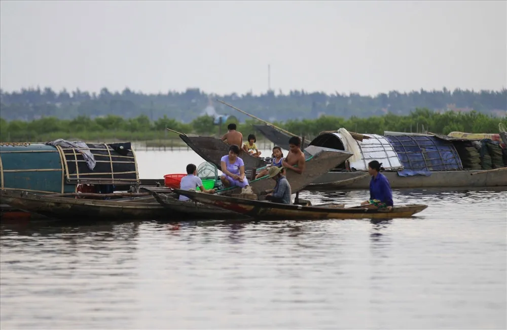 Chợ nổi Ngư Mỹ Thạnh – Tham quan chợ quê độc đáo miền sông nước