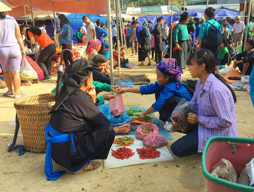 Chợ phiên Hoàng Su Phì – Nét đẹp văn hóa độc đáo nơi cao nguyên đá