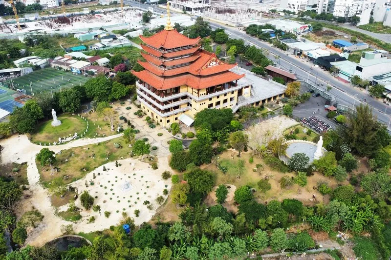 Chùa Huê Nghiêm, chốn thanh tịnh ở trung tâm Sài Gòn