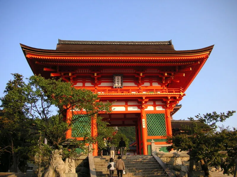 Chùa Kiyomizu-dera độc đáo, vũ đài bên vách núi Kyoto