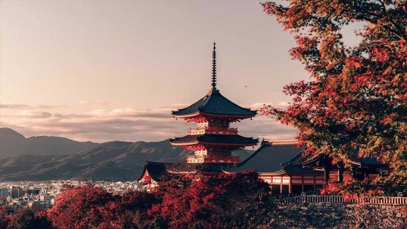 Chùa Kiyomizu-dera độc đáo, vũ đài bên vách núi Kyoto