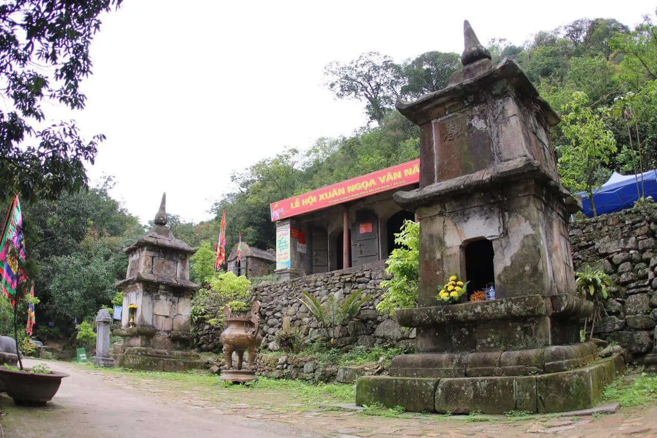 Chùa Ngọa Vân – Chốn “thánh địa” Phật giáo hùng vĩ và thiêng liêng