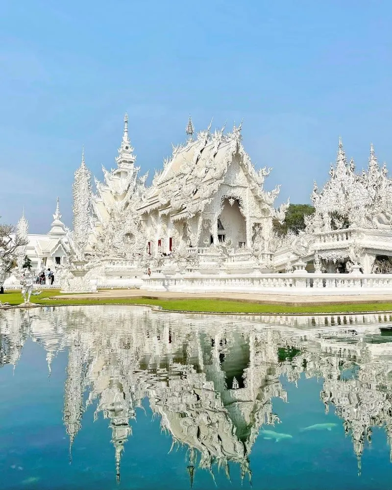 Chùa trắng Wat Rong Khun với dáng dấp đặc biệt giữa đất Thái