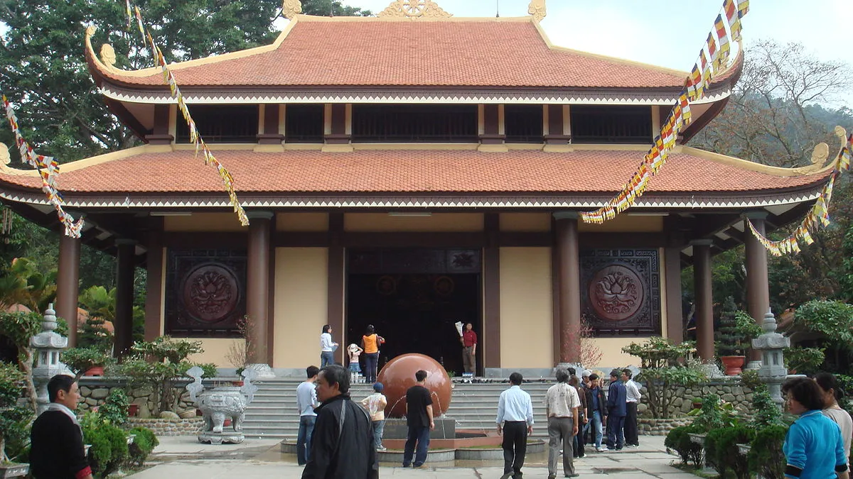 Chùa Yên Tử – Rời thành thị đông đúc, ta hành hương về chốn thanh tịnh