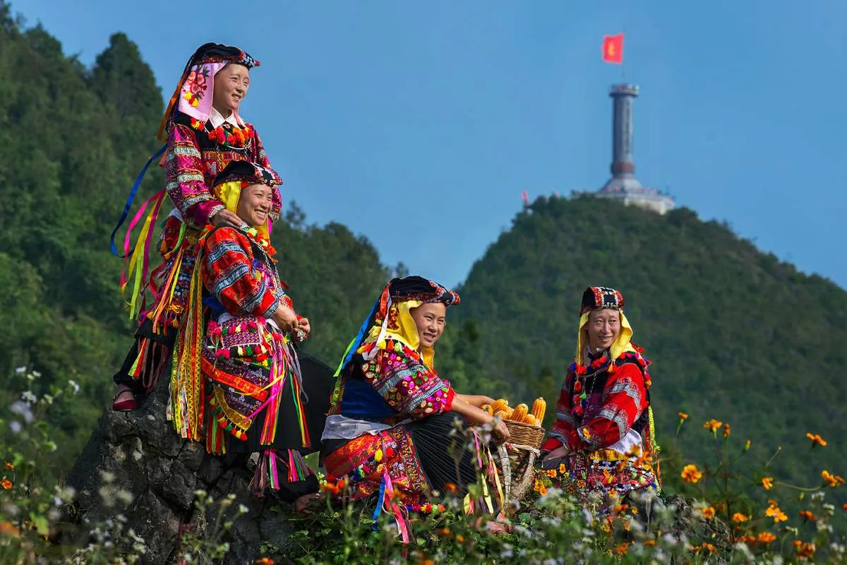 Chuyến đi an toàn và vui vẻ hơn với kinh nghiệm chinh phục Lũng Cú