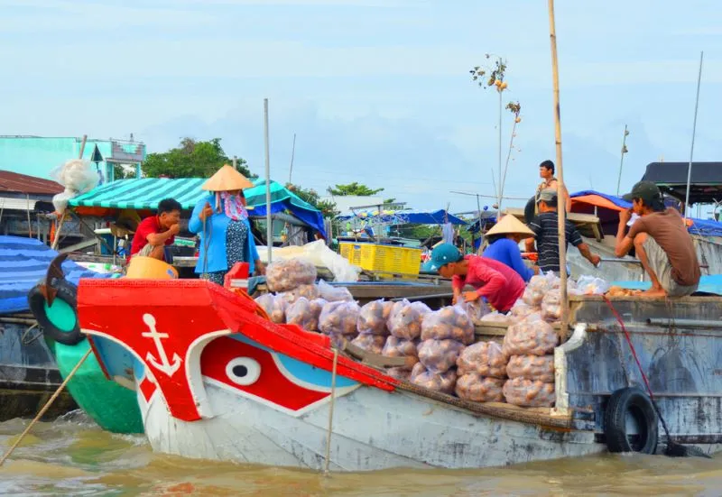 Có dịp du lịch miền Tây, ghé ngay 15 điểm đến nổi tiếng gần xa