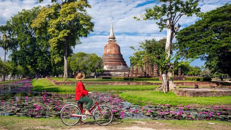 Cố đô Sukhothai nơi đón bình minh của hạnh phúc tại Thái Lan