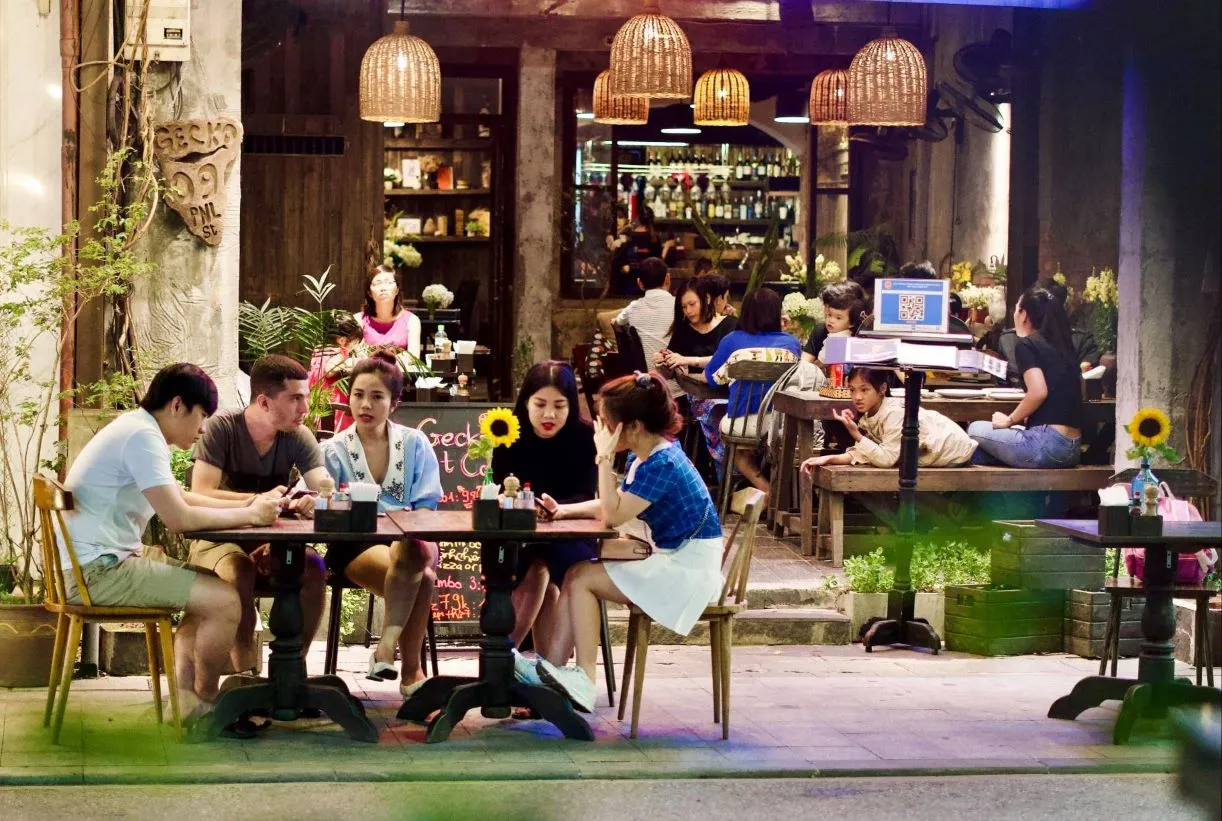 Có một Gecko Cafe & Restaurant độc đáo trong lòng phố Huế