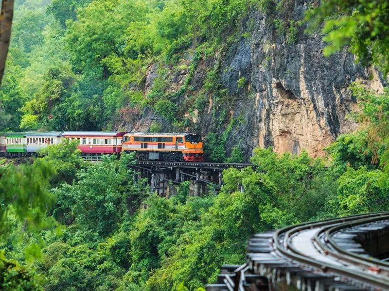 Có một Kanchanaburi đầy thơ mộng nép mình bên dòng Kwai